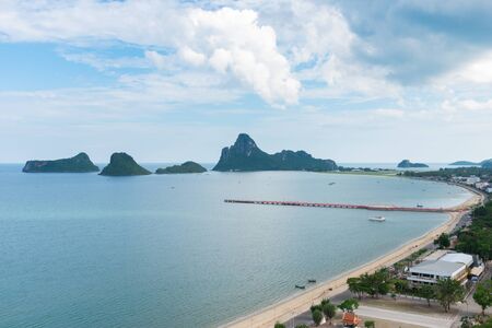 Summer beach paradise. Tropical island beach. Sea shore line. Island relax landscape travel conceptの写真素材