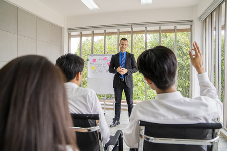entrepreneurs or  manager teach and meeting to employee and discussion for business.の写真素材