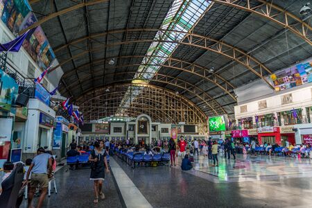Bangkok, Thailand - Feb 14, 2015 Hualamphong terminal is the center of Thailandのeditorial素材