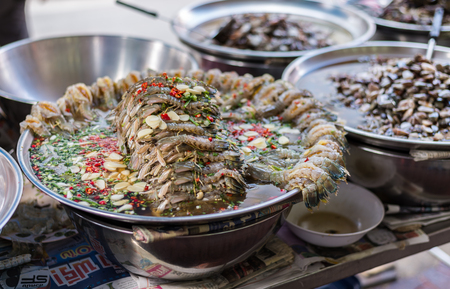 Marinate raw mantis shimps for sell in area of Yaowarat or Chinatown of Thailand.のeditorial素材