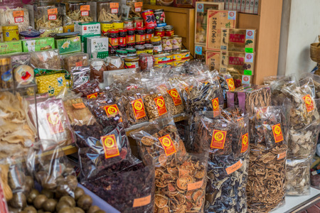 Bangkok, Thailand - July 15, 2015 Dried Chinese products for sell in area of Yaowarat or Thailand's China Townのeditorial素材