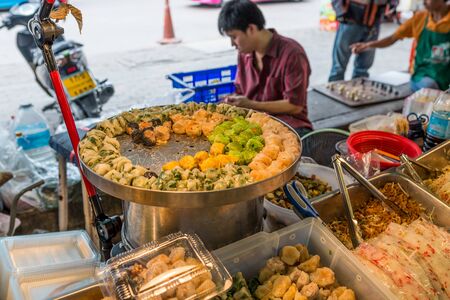 Bangkok, Thailand - Nov 14, 2015 Dim Sum for sell on street of Chatuchak, the biggest weekend market in South East Asia.のeditorial素材