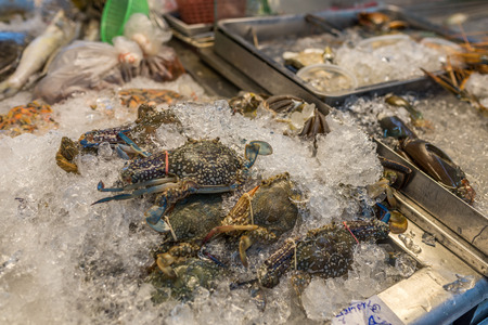 Bangkok, Thailand - Nov 14, 2015 Crab for sell at Or Tor Kor market, a well known place for fresh food, fruits and foods. Located next to Jatujak market.のeditorial素材