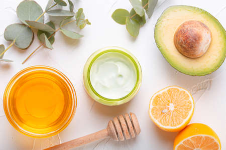 Cosmetic cream with natural ingredients
