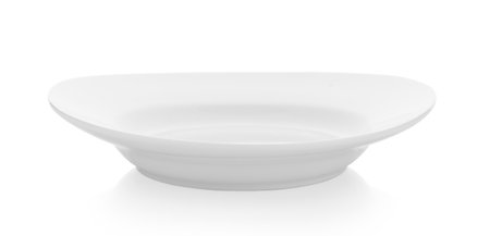 white ceramic plate isolated on white backgroundの写真素材