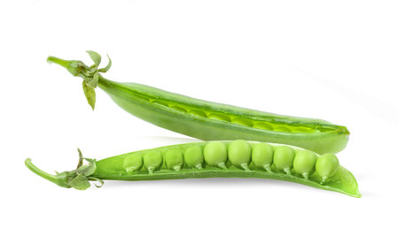 Green peas isolated on white backgroundの写真素材