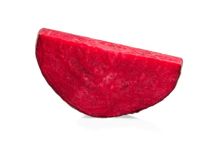 beetroot slice isolated on white backgroundの写真素材
