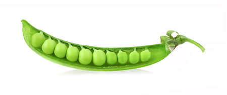 Green peas isolated on white backgroundの写真素材