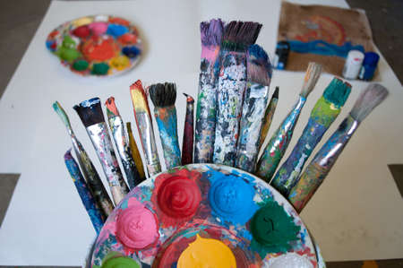 Drawing and painting equipment