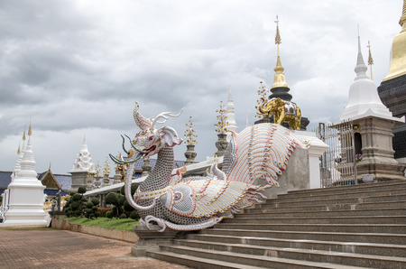 CHIANGMAI AUGUST 28, 2016 : A stucco of creature legend at Wat Ban Den temple, Chiang Mai, Thailandのeditorial素材