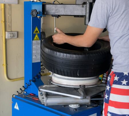 Car tire change Tires that are out of use.の写真素材
