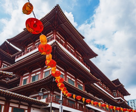 Buddha Tooth Relic Temple in China Town, Singapore. View from Sago Streetのeditorial素材