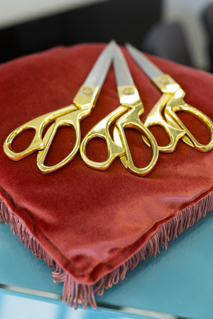 gold scissorsの写真素材