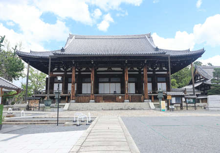In front of the main hall of Kinkai Koyoji Temple, Kyotoのeditorial素材