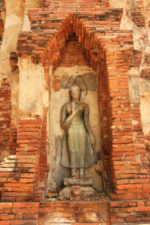 old buddha in Ayutthaya Thailandの写真素材