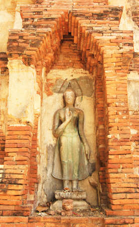 old buddha in Ayutthaya Thailandの写真素材
