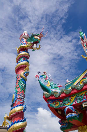Chinese Dragon statue on pillars の写真素材