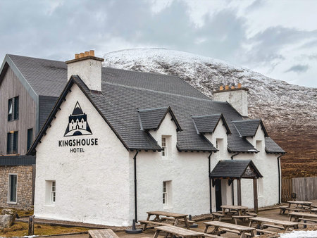 Februari 18, 2026. The Kingshouse Hotel, at Glencoe, Scotland, UK.のeditorial素材