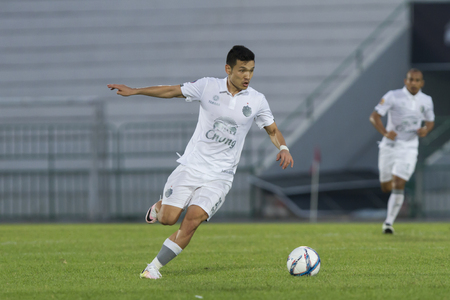 BANGKOK,THAILAND:APRIL;2016:Seung Yong Kim of Buriram during football Toyota League cup between Army FC and BURIRAM UTD. , at Army Stadium on April 10,2016:Thailand.のeditorial素材
