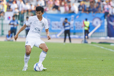 BANGKOK,THAILAND:APRIL;2016:Sathapon Dangsri of Buriram during football Toyota League cup between Army FC and BURIRAM UTD. , at Army Stadium on April 10,2016:Thailand.のeditorial素材