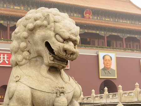 lion guarding the Tiananmen Squareのeditorial素材