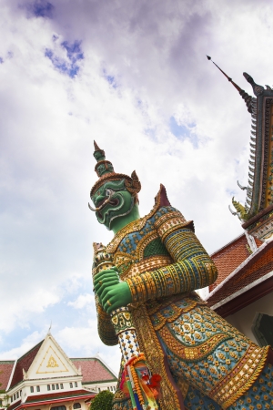 The temple of wat Arun in Bangkok Thailand
の写真素材