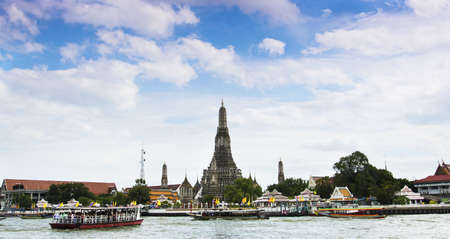 The temple of wat Arun in Bangkok Thailandの写真素材