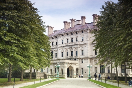 The Breakers mansion on Ochre Point in Newport, Rhode Island  This mansion was the summer residence cottageâ of the Cornelius Vanderbilt and is preserved by the Society of Newport County  The mansion is situated on the Atlantic Ocean のeditorial素材