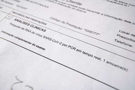 Faro, Portugal - October 27, 2020: Referral for a COVID testのeditorial素材