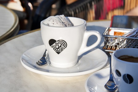a cup of ice cream shot close upの写真素材