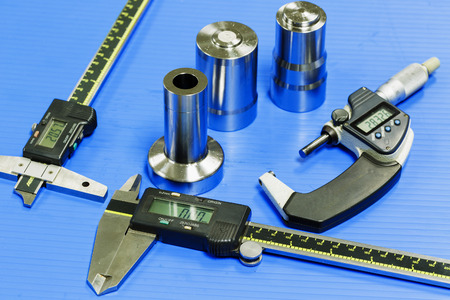 operator prepare measuring equipmen to inspection mold and die