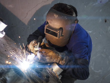 Operator welding machine structure by electric welding