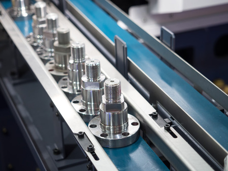 operator inspection dimension of high precision cnc turning parts