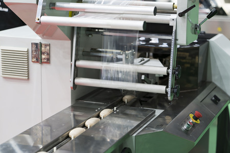 Automatic packing machine with plastic bag and paper box, high speed packing machine for food...