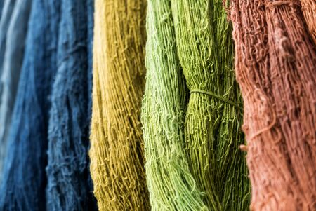 Multicolorsl thread silks dye from natural color material for woven silk handicraft