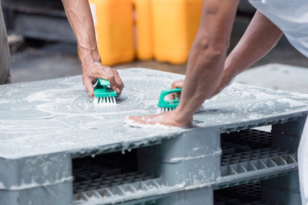Cleanliness of plastic pallet in the foods industry in India.