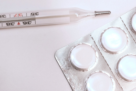 tablets or capsules with liquid