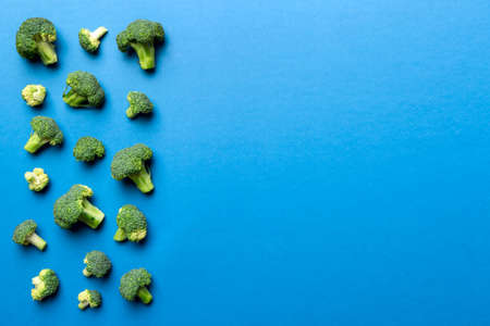 fresh green broccoli isolated on white backgroundの写真素材