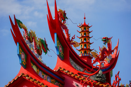Chinese temple roof with dragons and pagoda. Ling San temple in Tuaran, Sabah, Malaysia.の写真素材