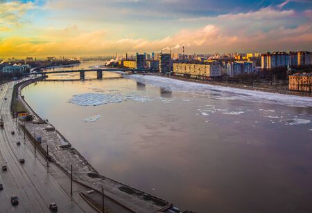 April, 2018, Russia, Saint Petersburg. Top view of the Volodarsky bridge and the embankment. Sunsetのeditorial素材