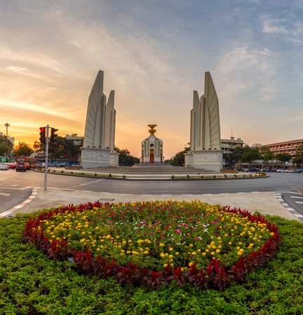 Moment of Democracy monument at Dusk (Bangkok, Thailand)のeditorial素材