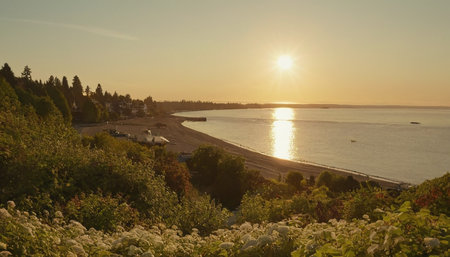 Sunset on the beach of the Baltic Sea in Sopot, Polandの素材