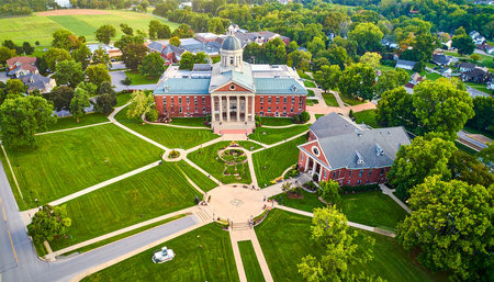 Aerial view of the historic Courthouse in Baltimoreland.の素材