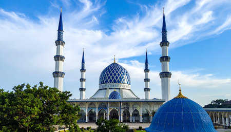 Mosque in Kuala Terengganu, Malaysia on a sunny dayの素材