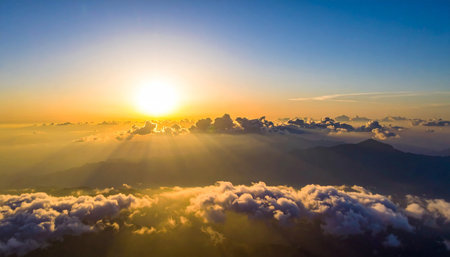 Sunrise over the clouds at Doi Inthanon National Park, Chiang Mai, Thailandの素材