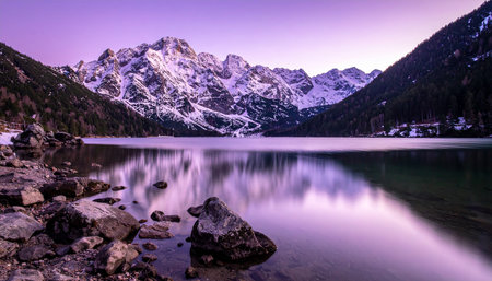 Lago di Braies at sunrise, Dolomites, Italy.の素材