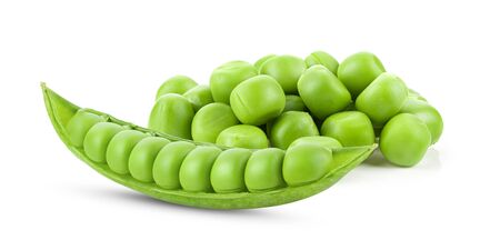 Green peas isolated on white backgroundの写真素材