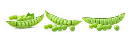Green peas isolated on white backgroundの写真素材