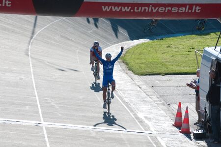KLAIPEDA, LITHUANIA  26/05/2012: International junior bicycle race Auksines kopos 2012 (Golden Dunes 2012)のeditorial素材