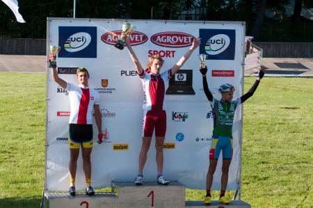 KLAIPEDA, LITHUANIA  26/05/2012: International junior bicycle race Auksines kopos 2012 (Golden Dunes 2012)のeditorial素材